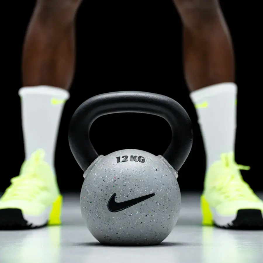 Nike Strength Rubber Coated Kettlebell - Grind