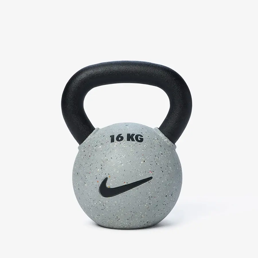 Nike Strength Rubber Coated Kettlebell - Grind 16 KG